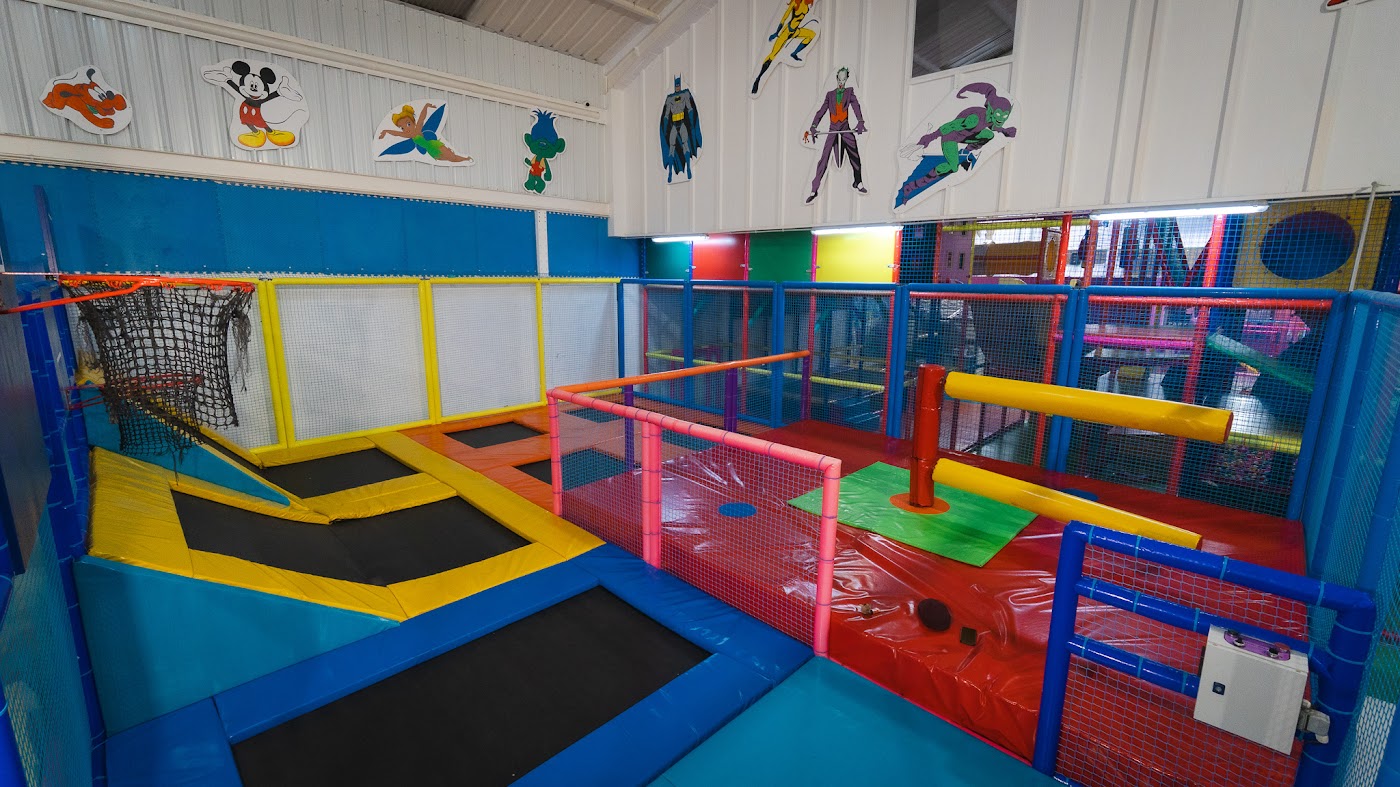 Parque infantil interior de El Tinglao